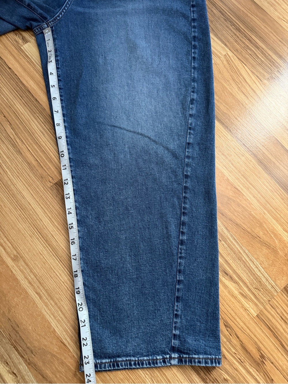 White House Black Market Extra High Rise Barrel Jeans Size 12 - Picture 7 of 10